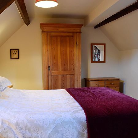Villa The Cot Chalford Esterno foto